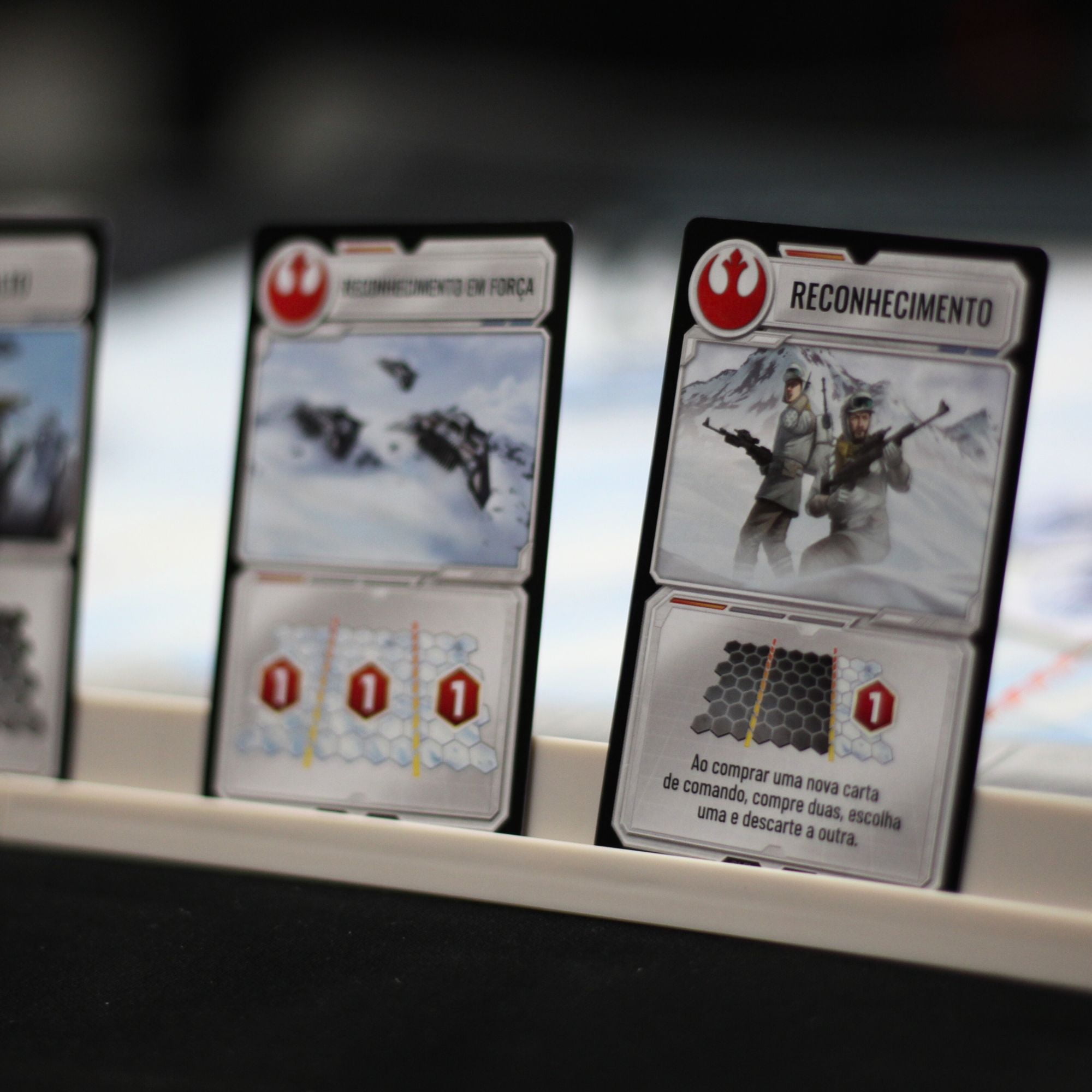 Jogo Star Wars - Battle of Hoth + 3 miniaturas grátis - Bravo Jogos
